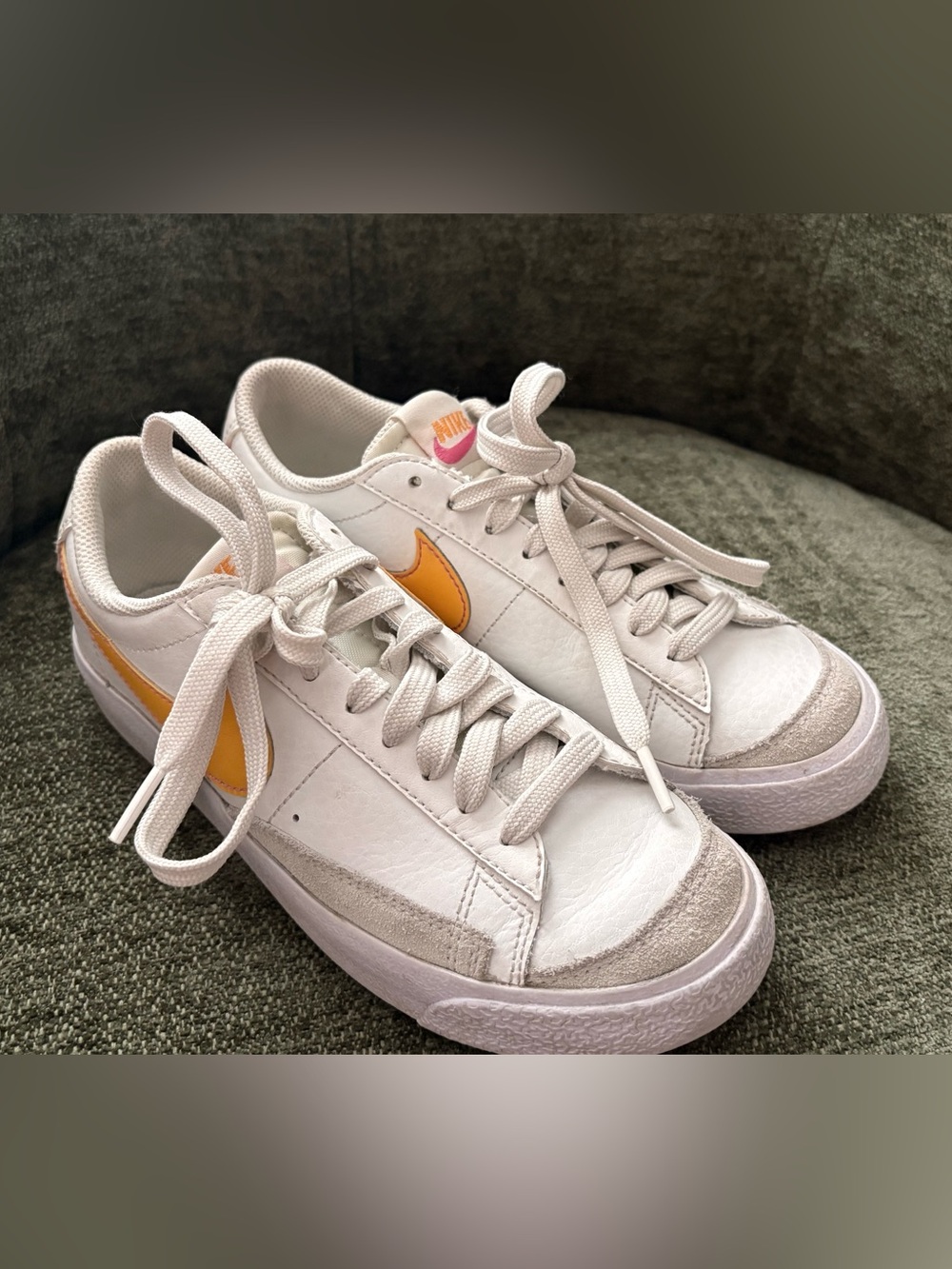Nike Kids Blazer Low-Top Sneakers White with Yellow Swoosh